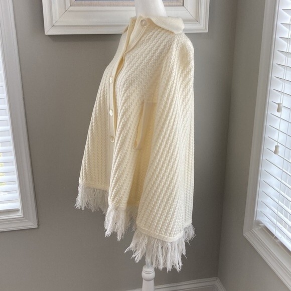 Vintage Julie Knitwear Cream Knit Poncho Fringe Sweater - Picture 5 of 9